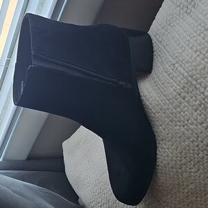 White Mountain Black Ankle Boots